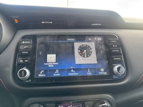 Used 2024 Nissan Kicks SR w/ SR Premium Package FWD image 37