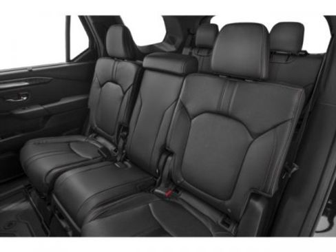 Certified 2025 Honda Pilot Black Edition image 13