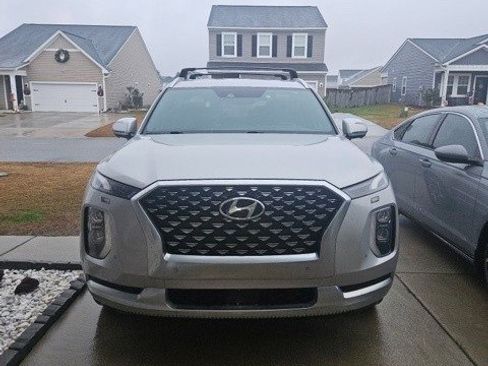 Used 2022 Hyundai Palisade Calligraphy image 2