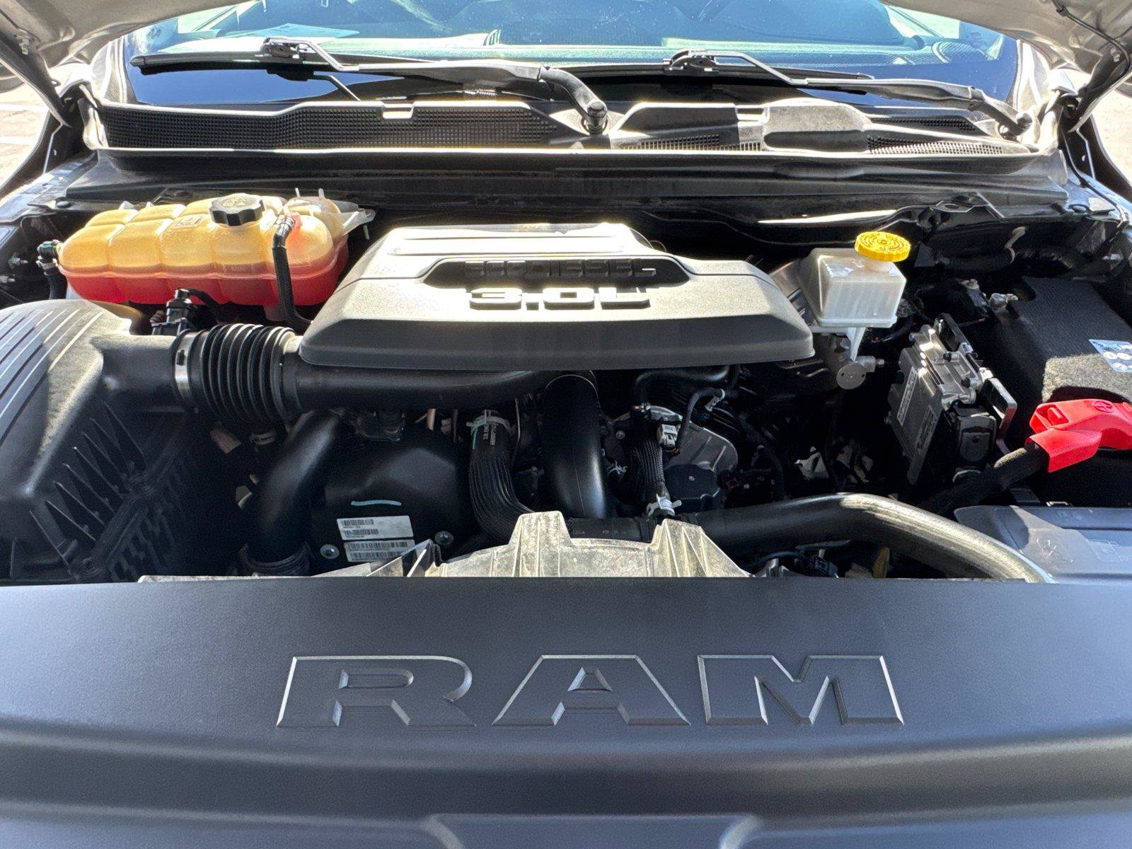 Used 2021 RAM 1500 Laramie AWD/4WD image 9