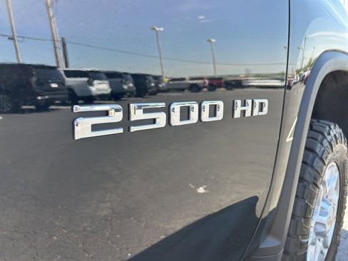 Used 2024 Chevrolet Silverado 2500 LTZ w/ LTZ Convenience Package AWD/4WD image 14
