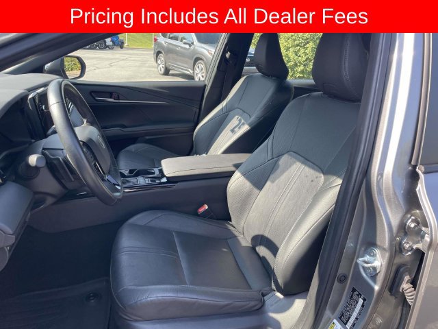 Used 2025 Toyota Camry XSE FWD image 18