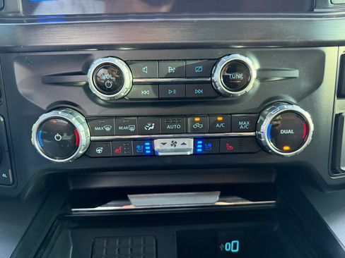 Used 2023 Ford F350 Lariat w/ Lariat Ultimate Package AWD/4WD image 18
