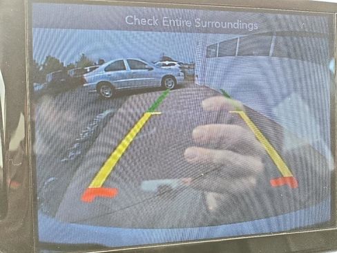 Used 2017 Chrysler Pacifica Touring-L Plus w/ Tire & Wheel Group FWD image 28