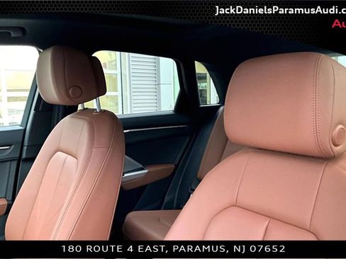 Used 2025 Audi Q3 2.0T Premium w/ Convenience Package image 17