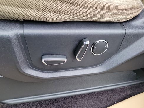 Used 2016 Ford F150 XLT w/ Equipment Group 302A Luxury image 17