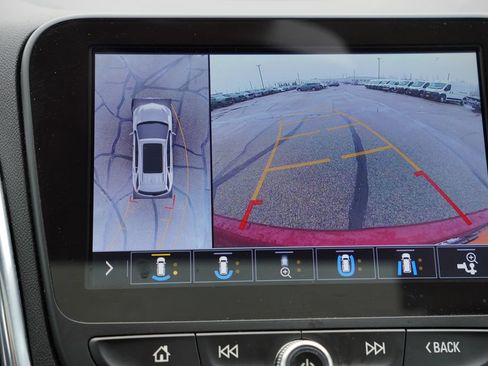 Used 2020 Chevrolet Equinox Premier image 39