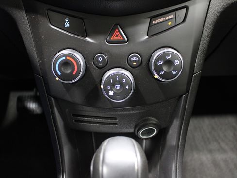 Used 2015 Chevrolet Trax LS FWD image 14