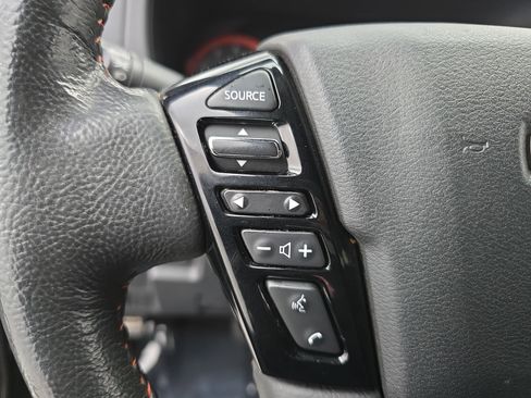 Used 2022 Nissan Frontier Pro-X image 16