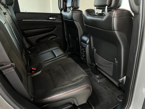 Used 2020 Jeep Grand Cherokee Trailhawk w/ Premium Lighting Group AWD/4WD image 26