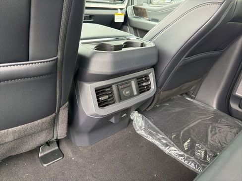 New 2026 Ford F250 Lariat w/ Chrome Package AWD/4WD image 9
