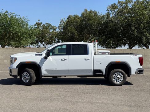 Used 2022 GMC Sierra 2500 SLE w/ SLE Convenience Package AWD/4WD image 8