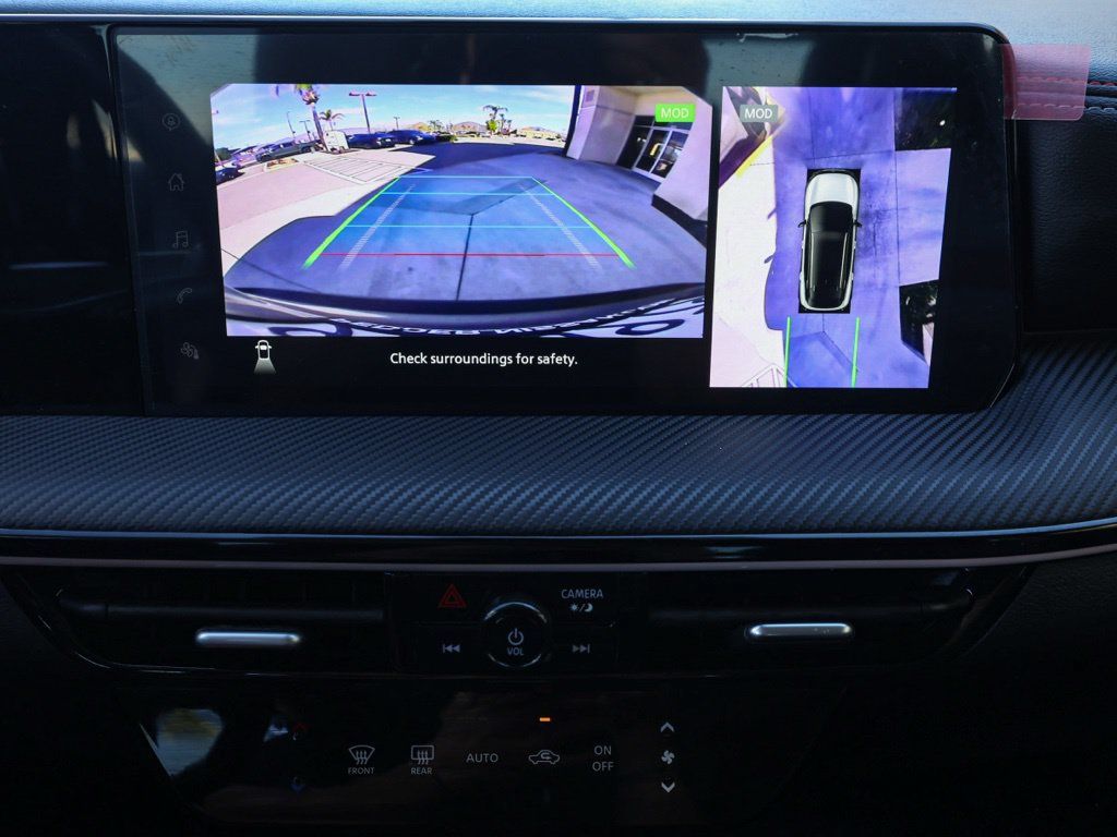 Used 2025 Nissan Kicks SR FWD image 31