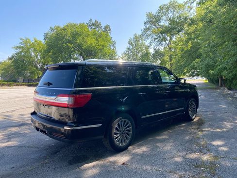 Used 2021 Lincoln Navigator L 4WD image 5