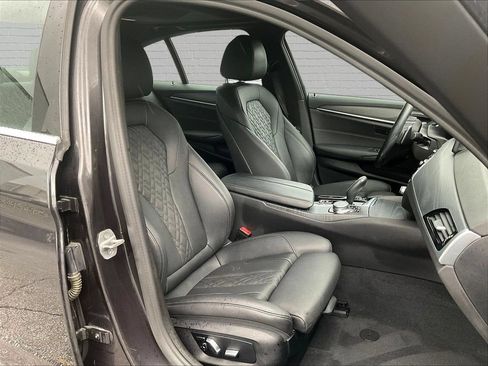 Used 2022 BMW 530i w/ Convenience Package RWD image 26