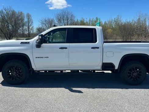 New 2026 Chevrolet Silverado 2500 LT w/ Trail Boss Package AWD/4WD image 7