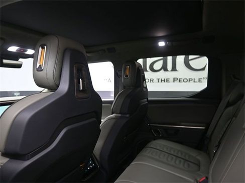 Used 2022 Rivian R1T Launch Edition image 24
