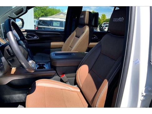 Used 2024 Chevrolet Tahoe High Country w/ Advanced Technology Package AWD/4WD image 27