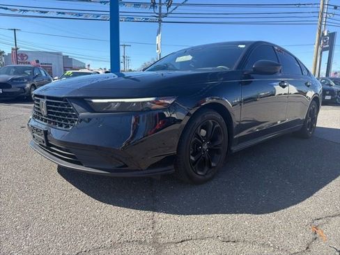 Used 2025 Honda Accord SE image 1