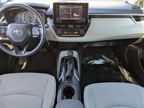 Used 2022 Toyota Corolla LE image 16