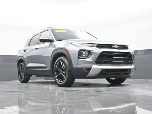 Used 2023 Chevrolet TrailBlazer LT FWD image 50