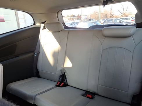 Used 2012 Chevrolet Traverse LTZ image 13