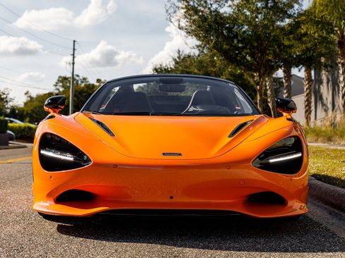 Used 2025 McLaren 750S Spider image 15
