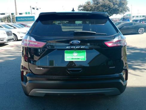 Used 2024 Ford Edge SEL image 7