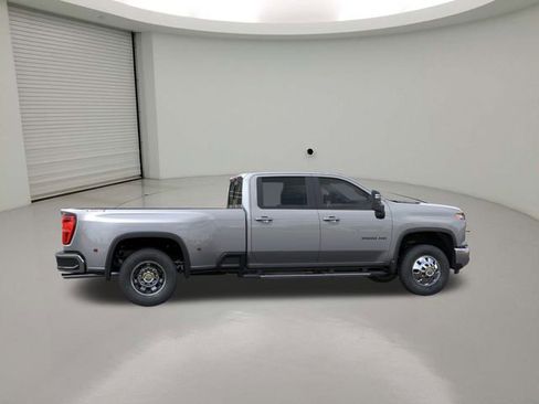 New 2026 Chevrolet Silverado 3500 LT image 5