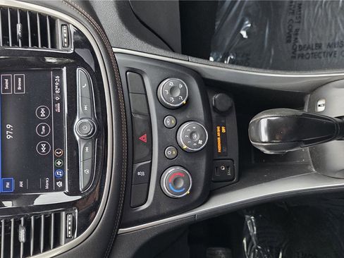 Used 2020 Chevrolet Trax LS FWD image 3