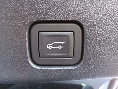 Used 2025 Buick Enclave Sport Touring FWD image 33