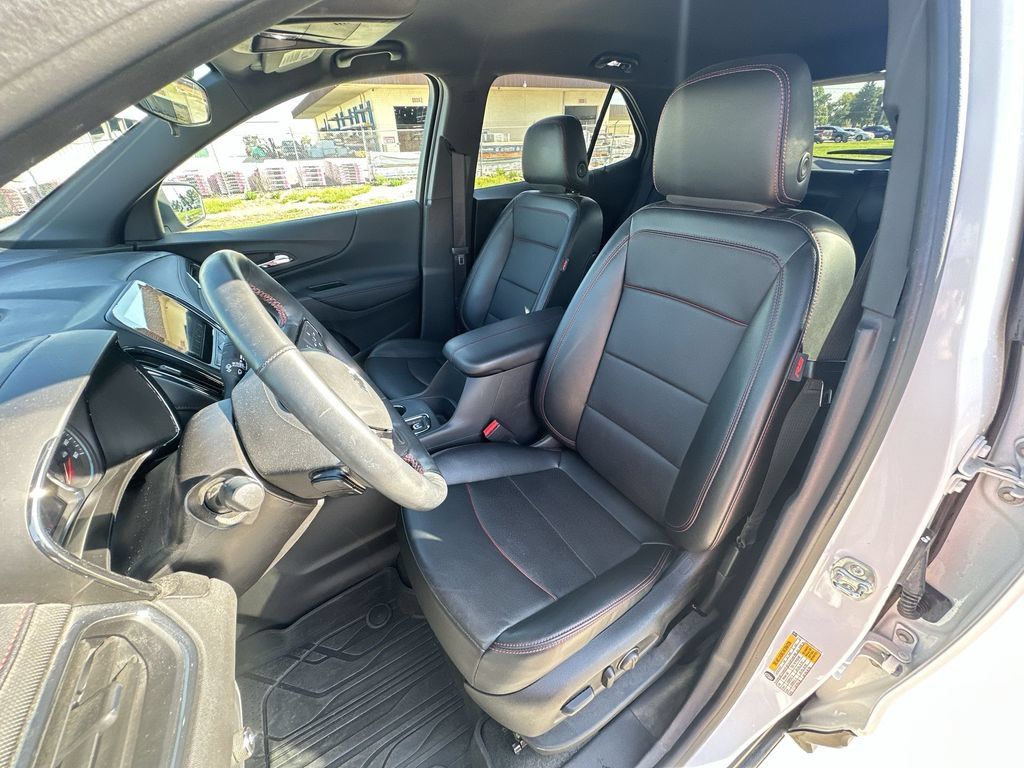 Certified 2024 Chevrolet Equinox RS w/ RS Leather Package AWD/4WD image 18