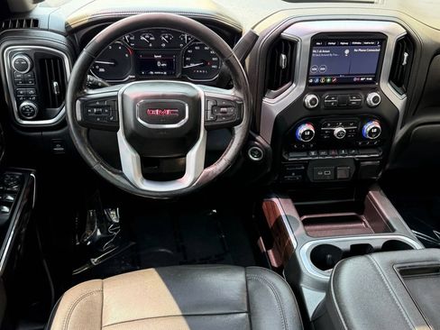 Used 2022 GMC Sierra 2500 SLT w/ SLT Convenience Package AWD/4WD image 16