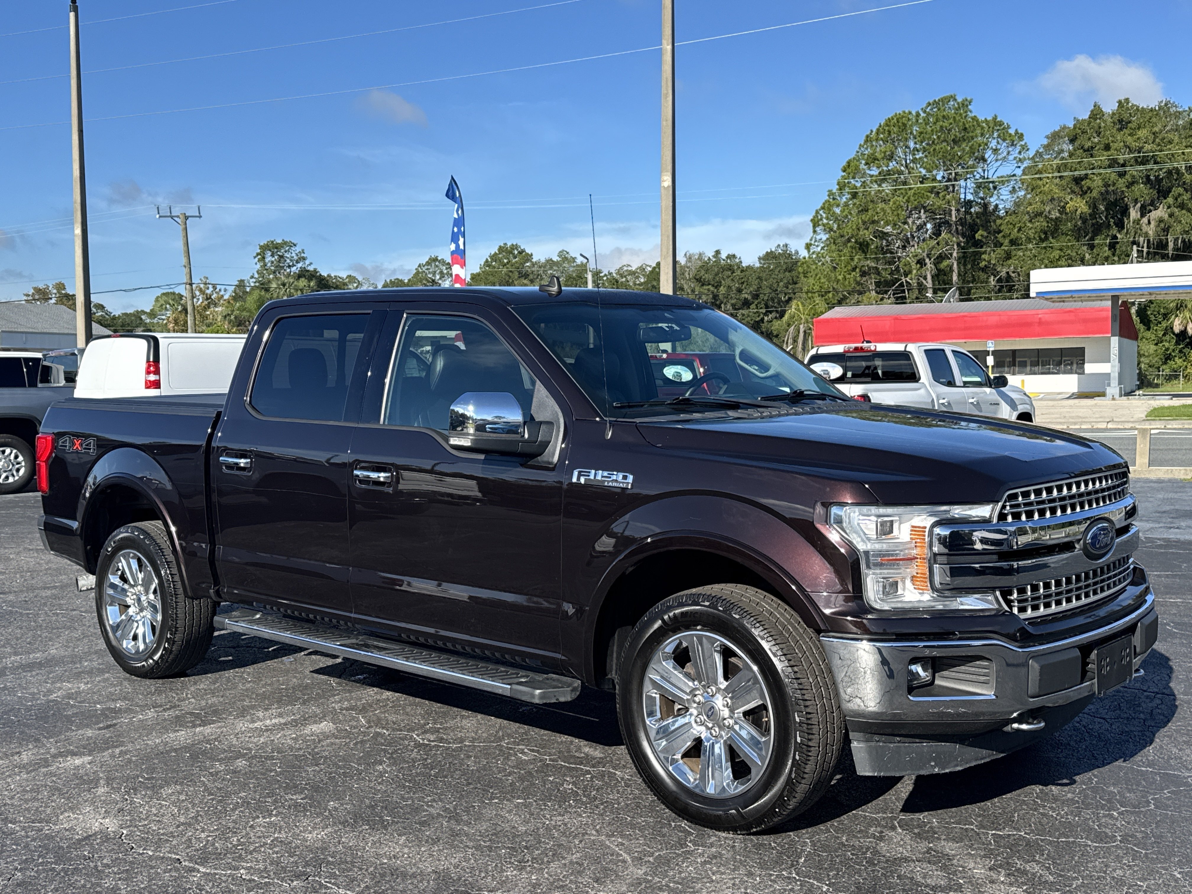 Used 2019 Ford F150 Lariat w/ Equipment Group 502A Luxury AWD/4WD image 3