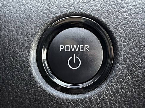 Used 2025 Toyota Camry LE image 20