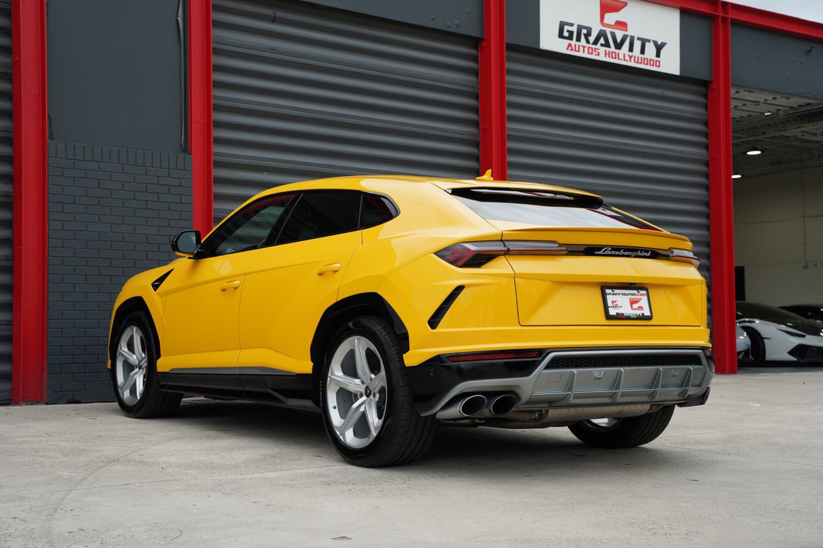 Used 2021 Lamborghini Urus AWD/4WD image 22