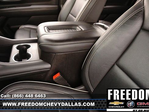 Used 2021 GMC Yukon XL SLT w/ SLT Luxury Package AWD/4WD image 36