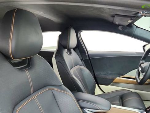 Used 2025 Lucid Air Grand Touring AWD/4WD image 21