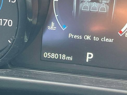 Used 2016 Jaguar XF Premium image 4