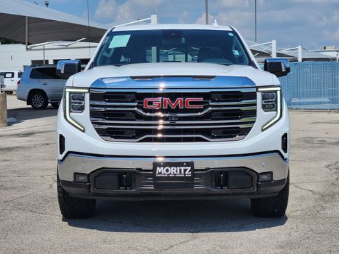 Used 2024 GMC Sierra 1500 SLT AWD/4WD image 2