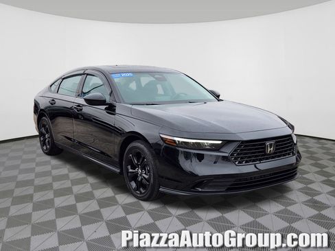 Certified 2025 Honda Accord SE image 1