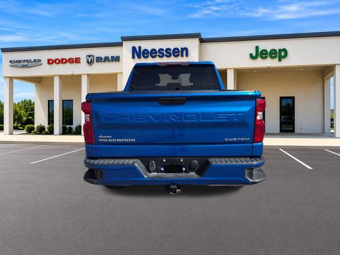 Used 2023 Chevrolet Silverado 1500 Custom RWD image 6