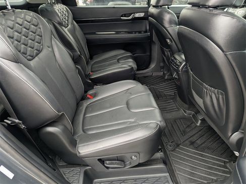 Used 2021 Hyundai Palisade Limited image 13