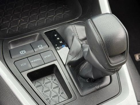 Used 2023 Toyota RAV4 XLE image 20