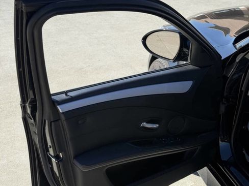 Used 2010 BMW M5 RWD image 32