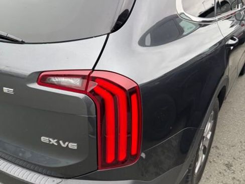Used 2020 Kia Telluride EX w/ Towing Package FWD image 6