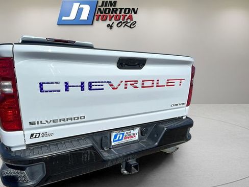 Used 2025 Chevrolet Silverado 2500 Custom w/ Custom Convenience Package image 11