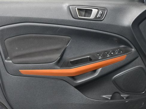 Used 2022 Ford EcoSport SE w/ SE Convenience Package image 4