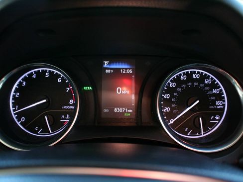 Used 2020 Toyota Camry LE w/ Convenience Package FWD image 19