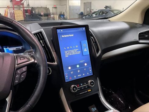 Certified 2024 Ford Edge SEL image 6